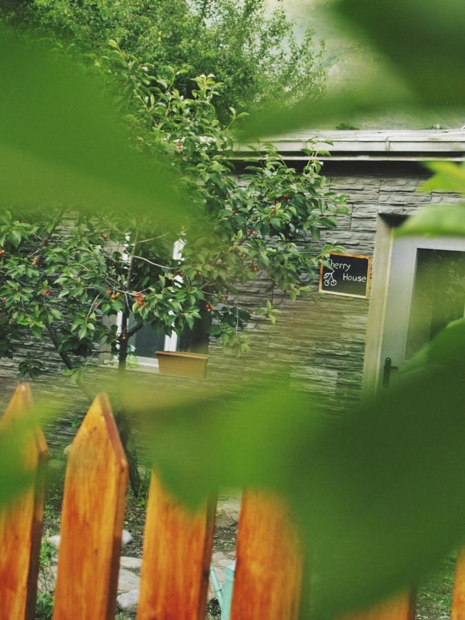 Cherry House Kazbegi Luaran gambar